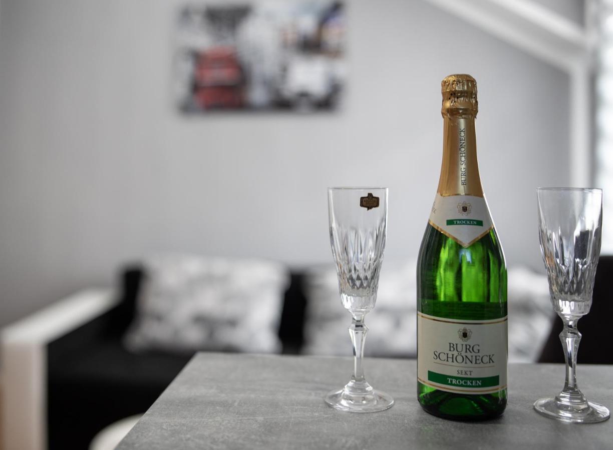 Delux Apartmani โปชาเรวัซ ภายนอก รูปภาพ