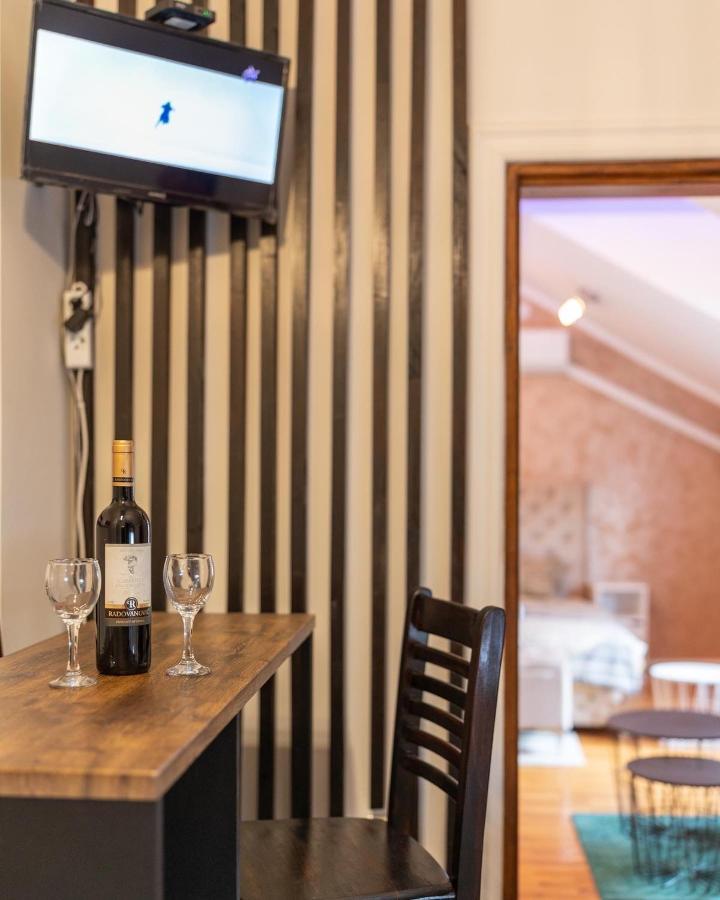 Delux Apartmani โปชาเรวัซ ภายนอก รูปภาพ