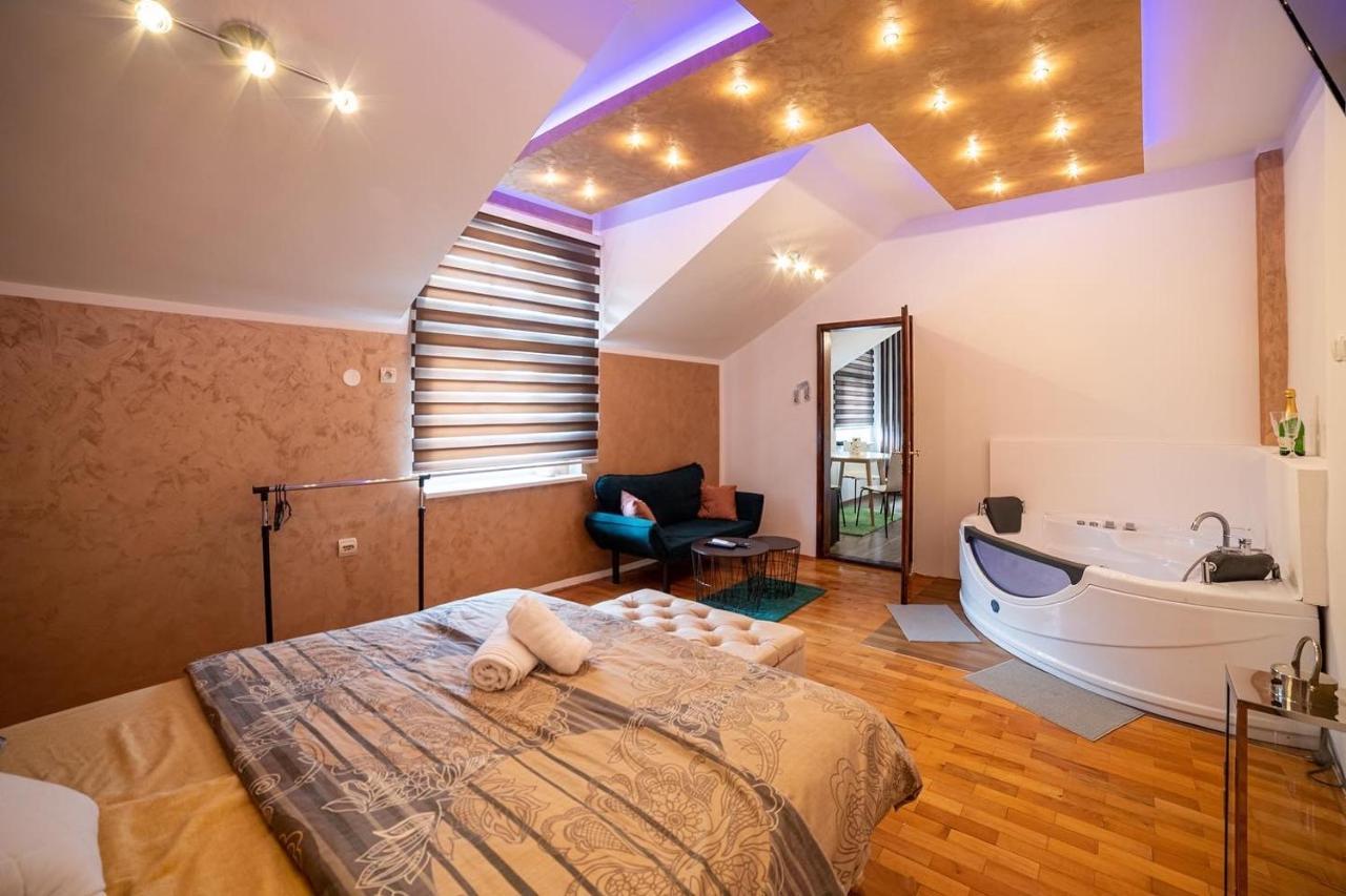 Delux Apartmani โปชาเรวัซ ภายนอก รูปภาพ